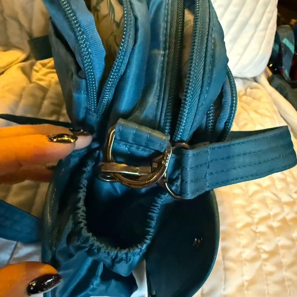 Lug Teal Quilted Navigator Crossbody Bag - Picture 8 of 10